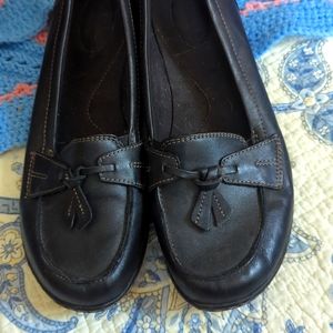 Clark's comfort flats size 10